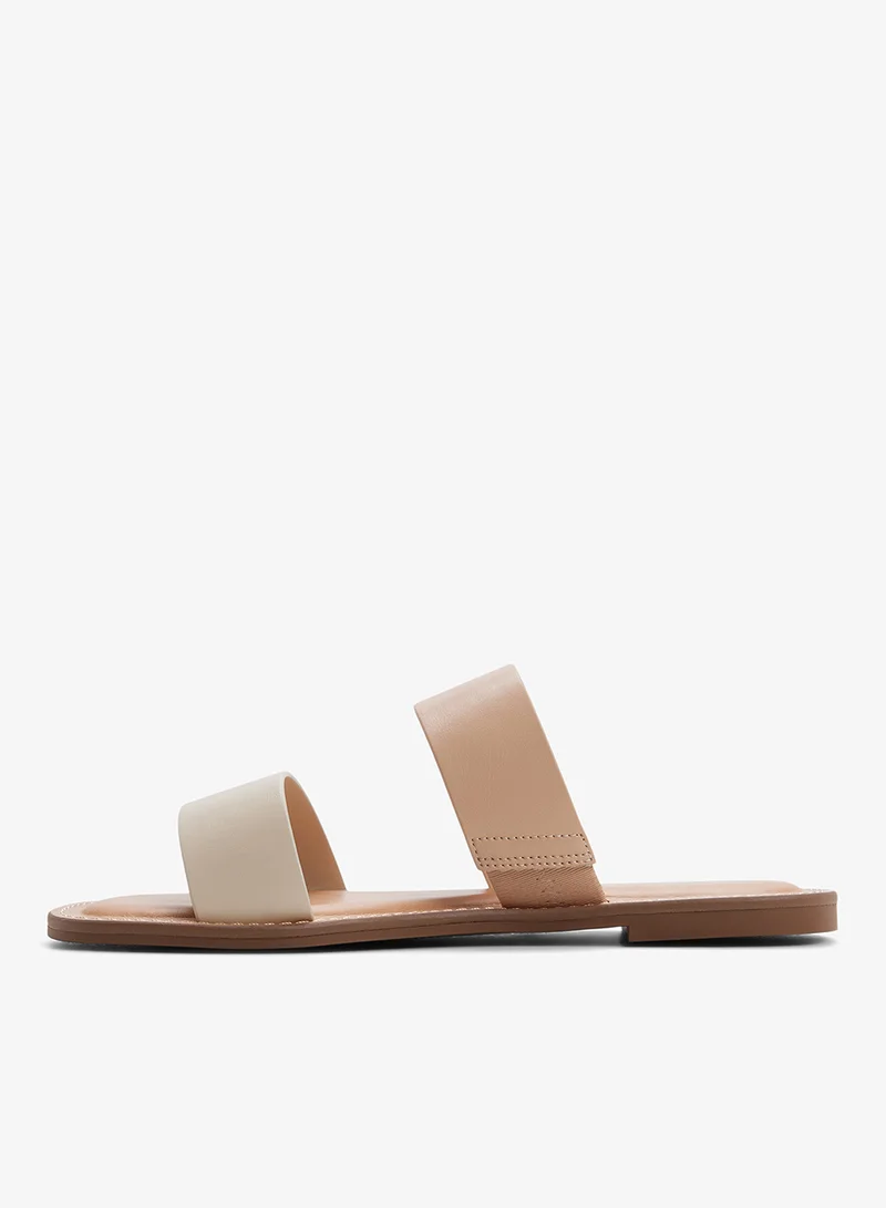 كول ات سبرنج Slip On Flat Sandals